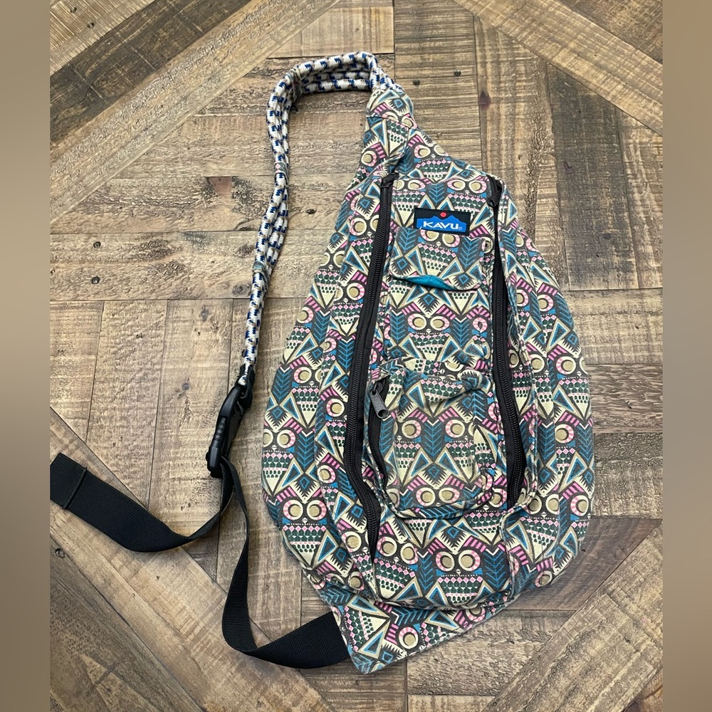 Kavu Aztec Rope Sling Bag in owl and geometric "Aztec" print pattern